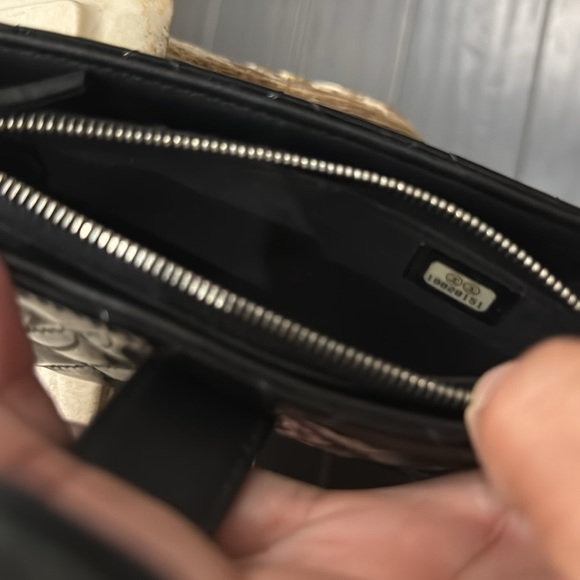 Chanel Matelasse Pouch Patent Black Multi Case - Picture 8 of 8